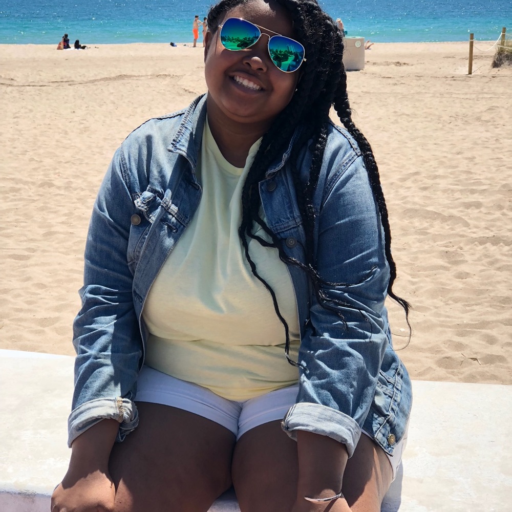 Meet your Posher, Myiesha